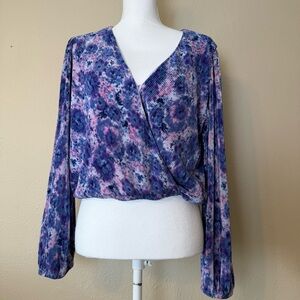 Astr Women's Floral Bubble Hem Blouse